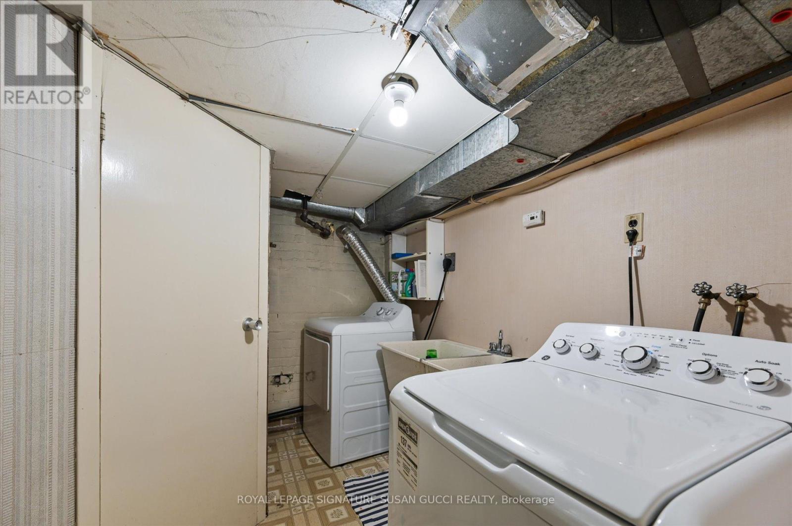 90 Glebeholme Boulevard, Toronto, Ontario  M4J 1S5 - Photo 24 - E13422750