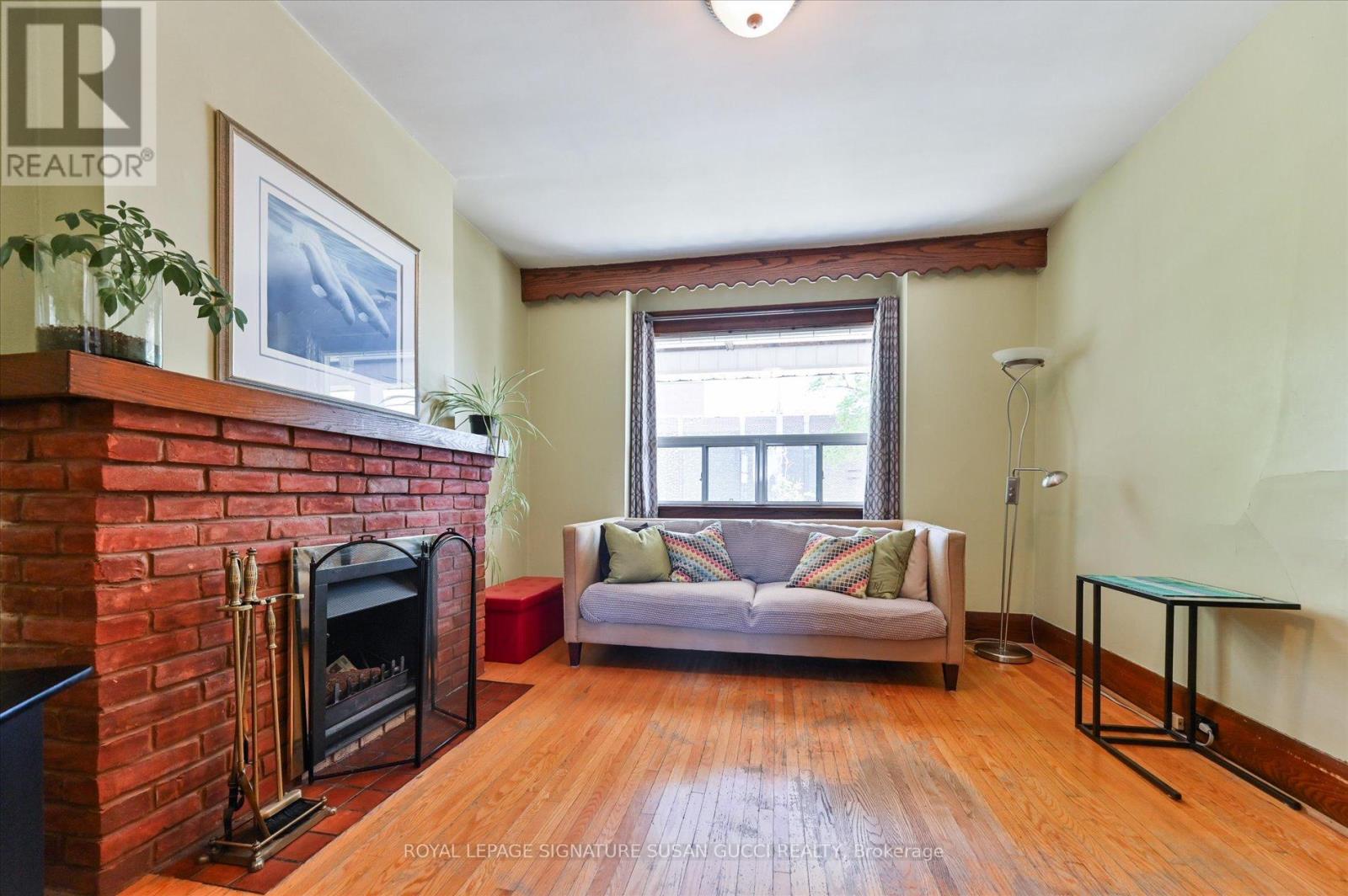 90 Glebeholme Boulevard, Toronto, Ontario  M4J 1S5 - Photo 6 - E13422750