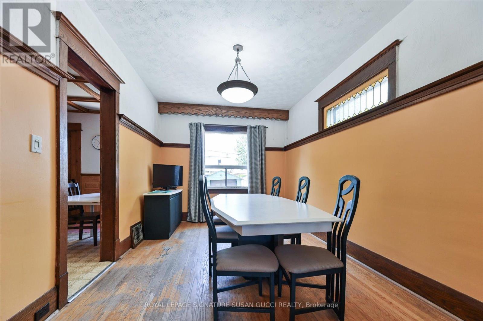 90 Glebeholme Boulevard, Toronto, Ontario  M4J 1S5 - Photo 7 - E13422750