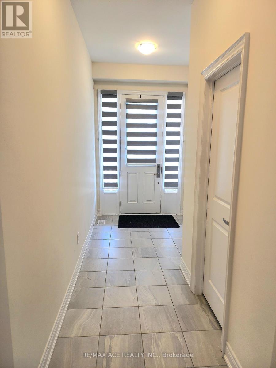 22 Rogerson Street, Clarington, Ontario  L1B 0W4 - Photo 3 - E13422842