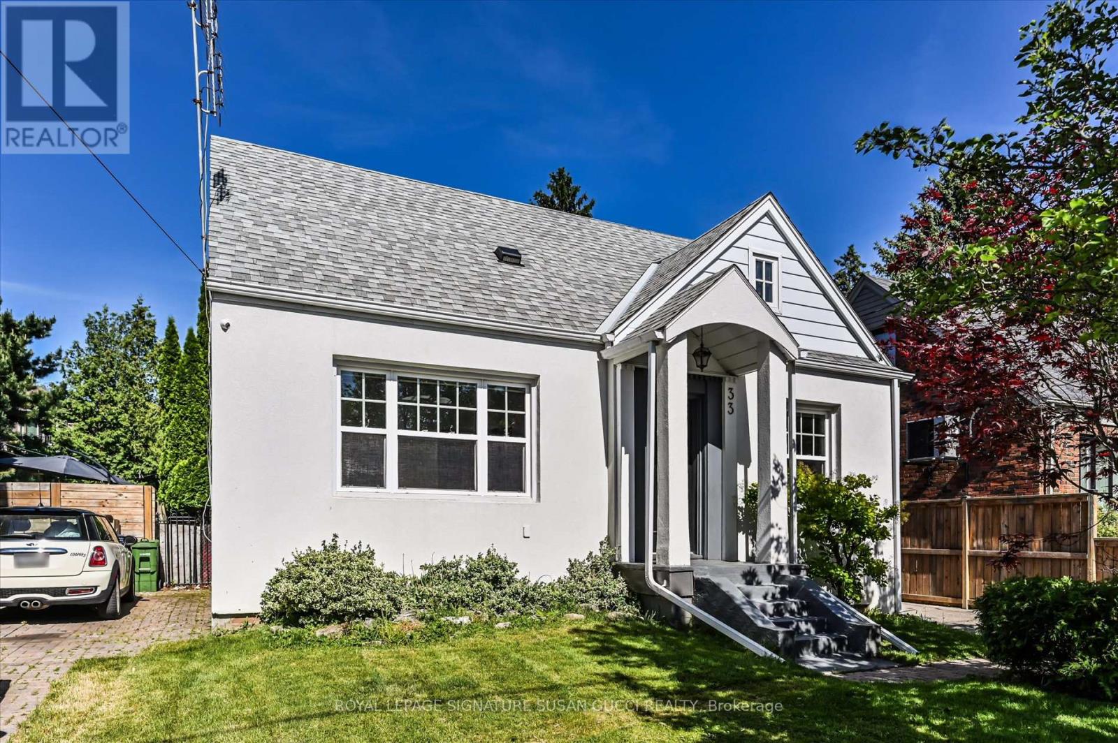 33 PLAXTON DRIVE, Toronto, Ontario