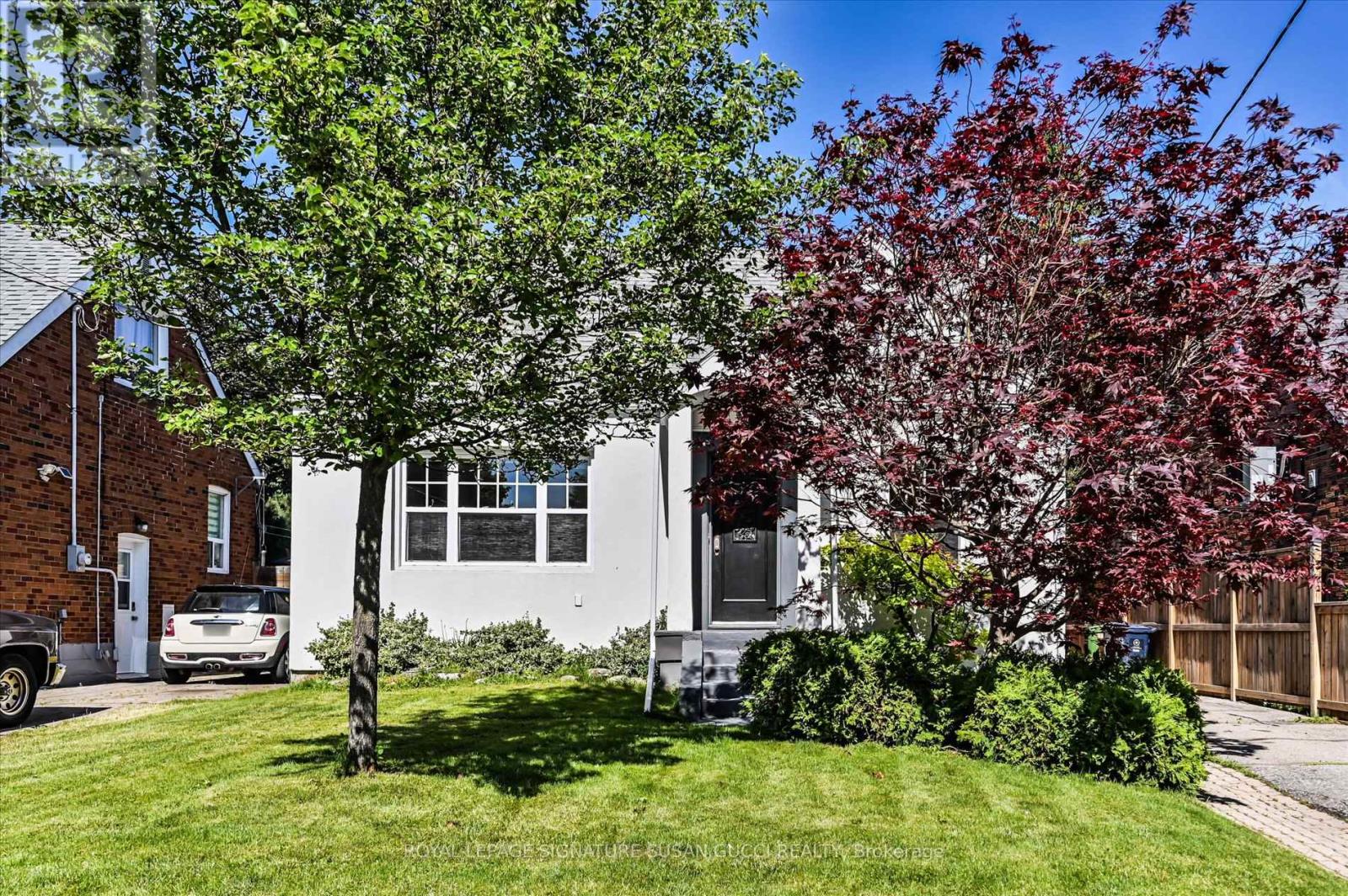33 Plaxton Drive, Toronto, Ontario  M4B 2P6 - Photo 2 - E13422846
