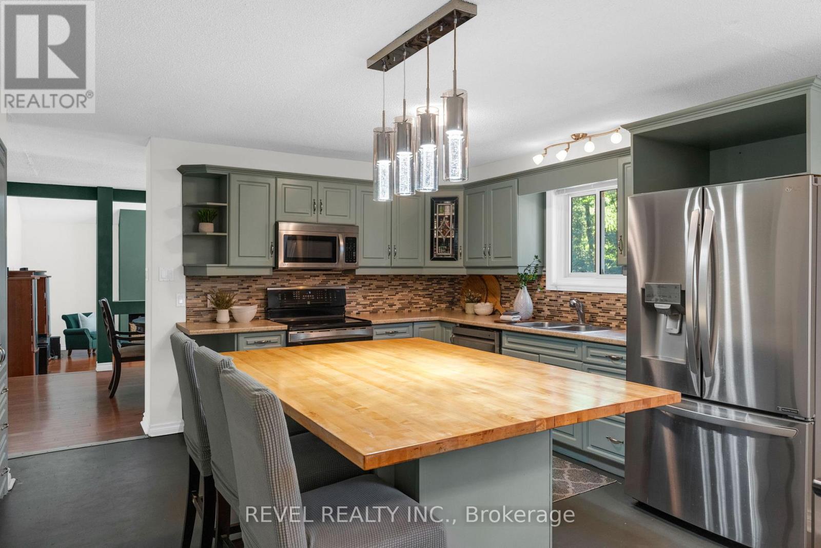 3964 Grove Place, Innisfil, Ontario  L9S 2S7 - Photo 10 - N13422600