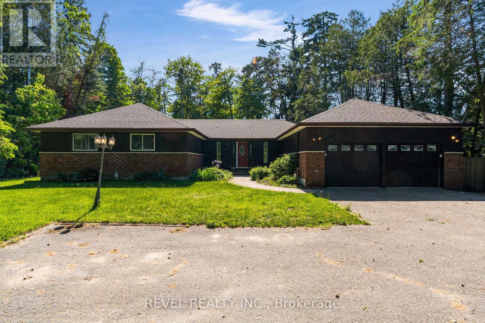 3964 Grove Place, Innisfil, Ontario  L9S 2S7 - Photo 2 - N13422600