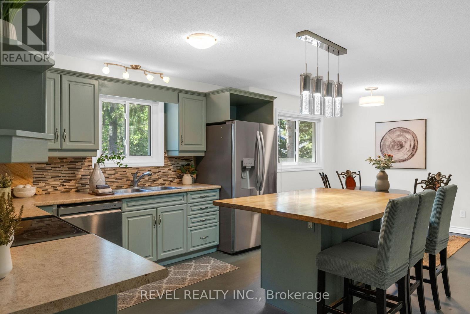 3964 Grove Place, Innisfil, Ontario  L9S 2S7 - Photo 8 - N13422600