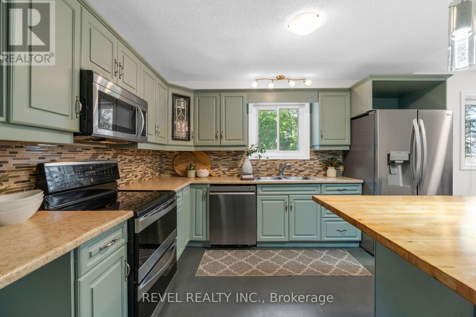 3964 Grove Place, Innisfil, Ontario  L9S 2S7 - Photo 9 - N13422600