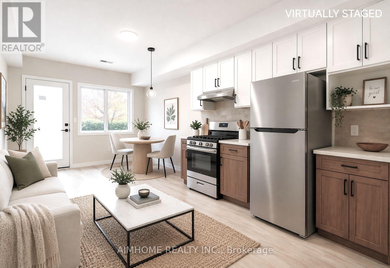 2 - 15 WADDINGTON CRESCENT, Toronto, Ontario