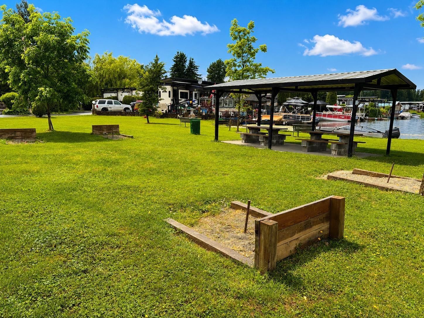 186 8400 Shook Road, Mission, British Columbia  V2V 7L5 - Photo 3 - R3133615