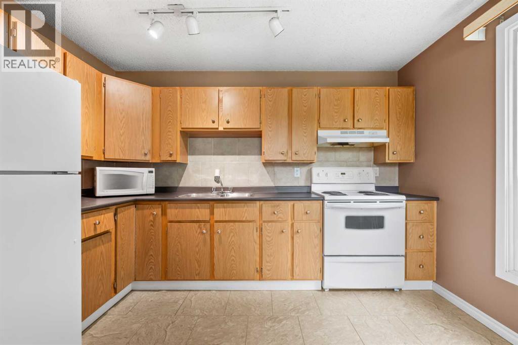 9, 3200 60 Street Ne, Calgary, Alberta  T1Y 4K8 - Photo 11 - A2316858