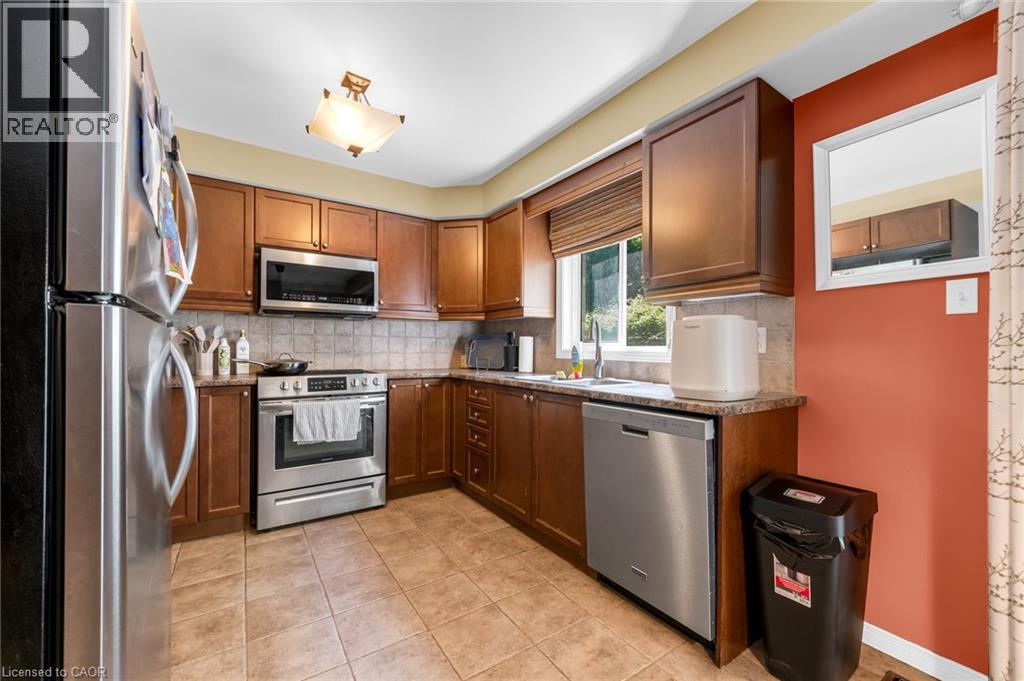 7 Southside Place Unit# 16, Hamilton, Ontario  L9C 7W6 - Photo 12 - 40837682