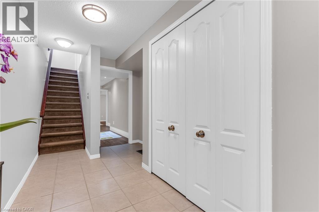 7 Southside Place Unit# 16, Hamilton, Ontario  L9C 7W6 - Photo 5 - 40837682