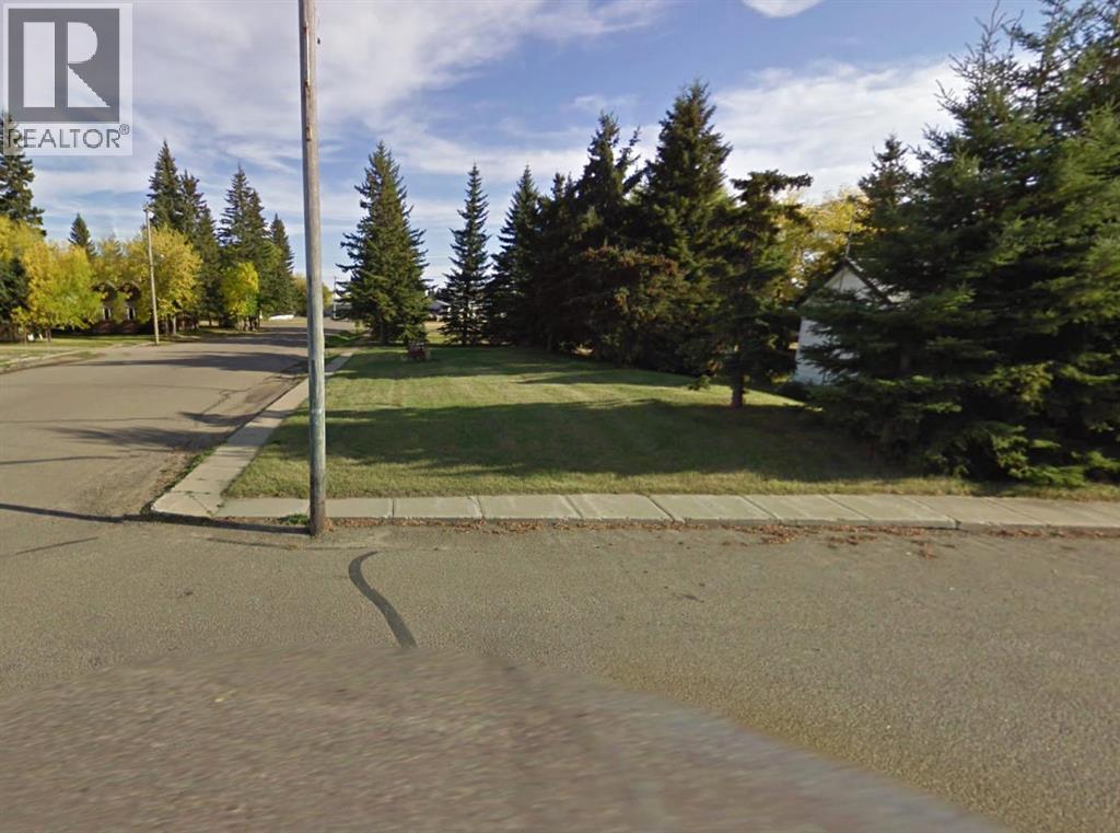 101 Center Street, marwayne, Alberta
