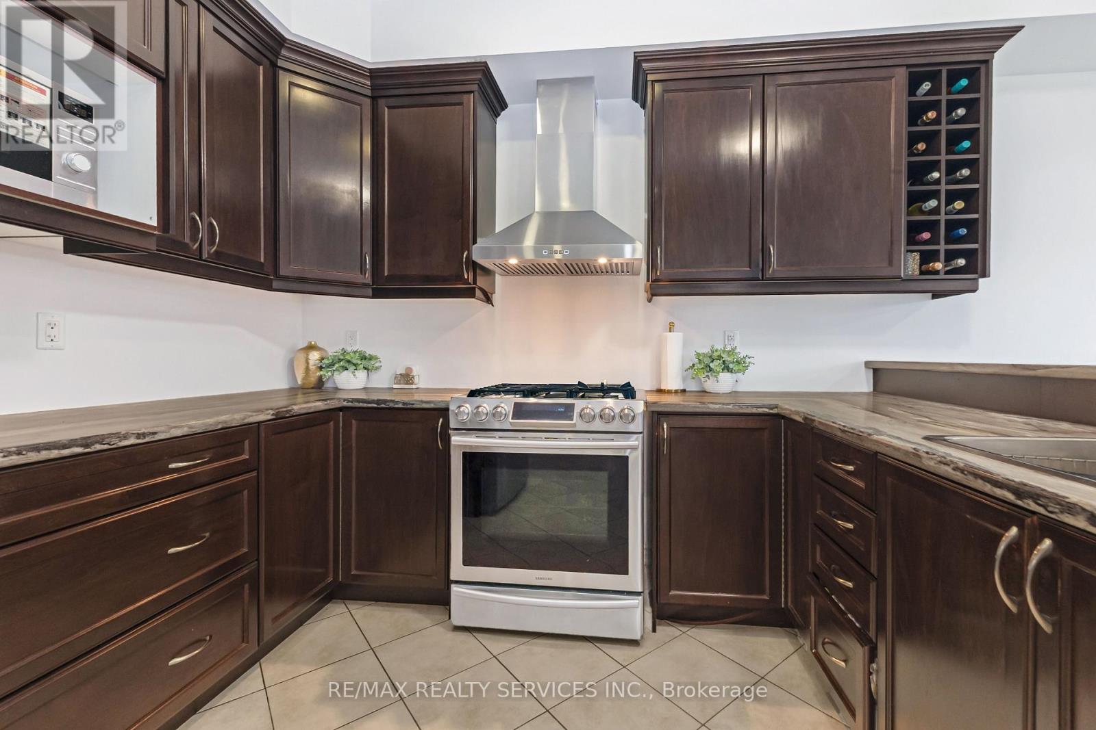 366 Remembrance Road, Brampton, Ontario  L7A 0C3 - Photo 21 - W13422664