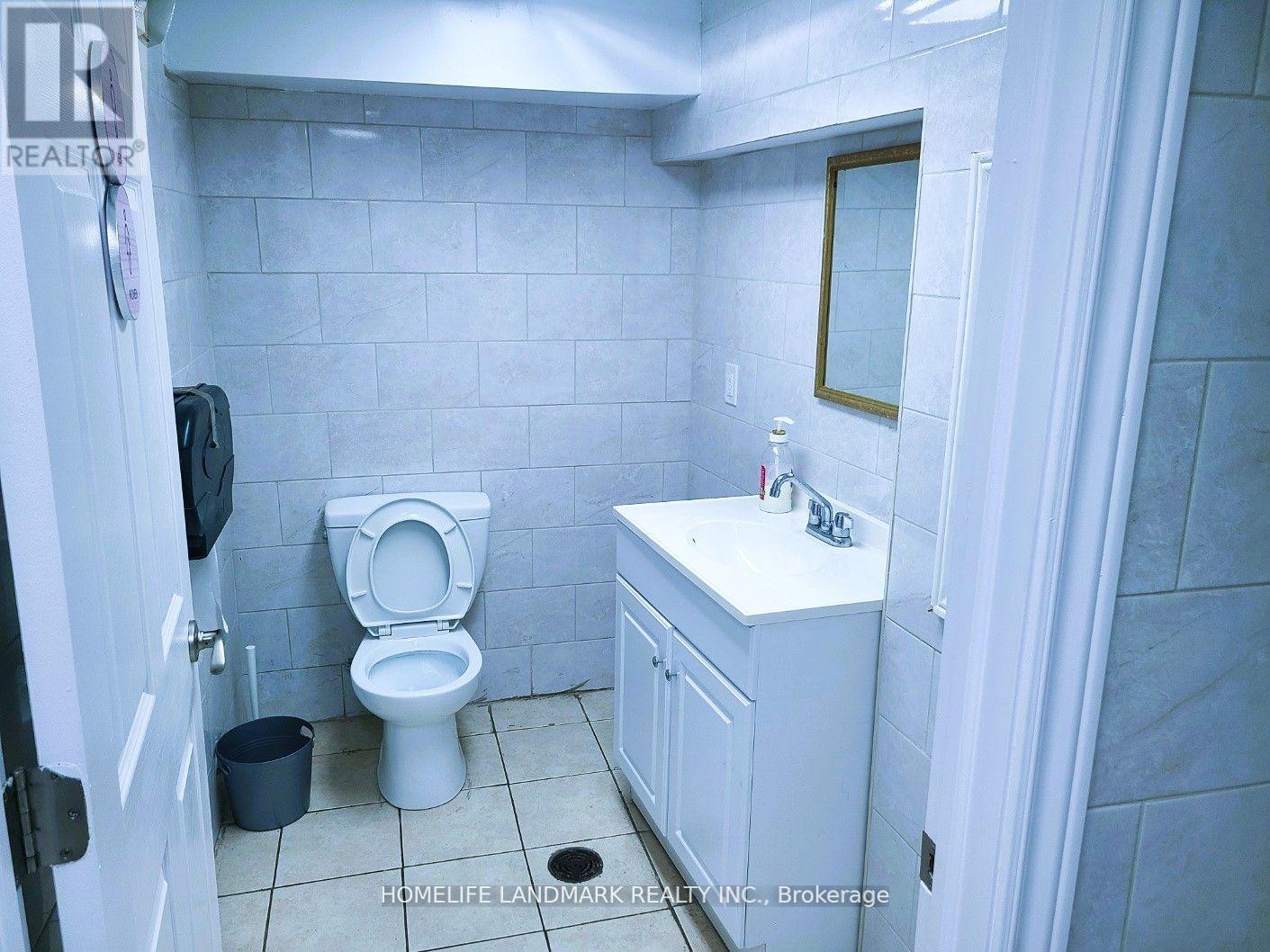 941 Lakeshore Road, Mississauga, Ontario  L5E 1E3 - Photo 7 - W13422796