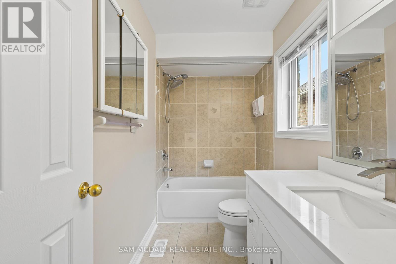 7195 Wrigley Court, Mississauga, Ontario  L5W 0C8 - Photo 19 - W13422826