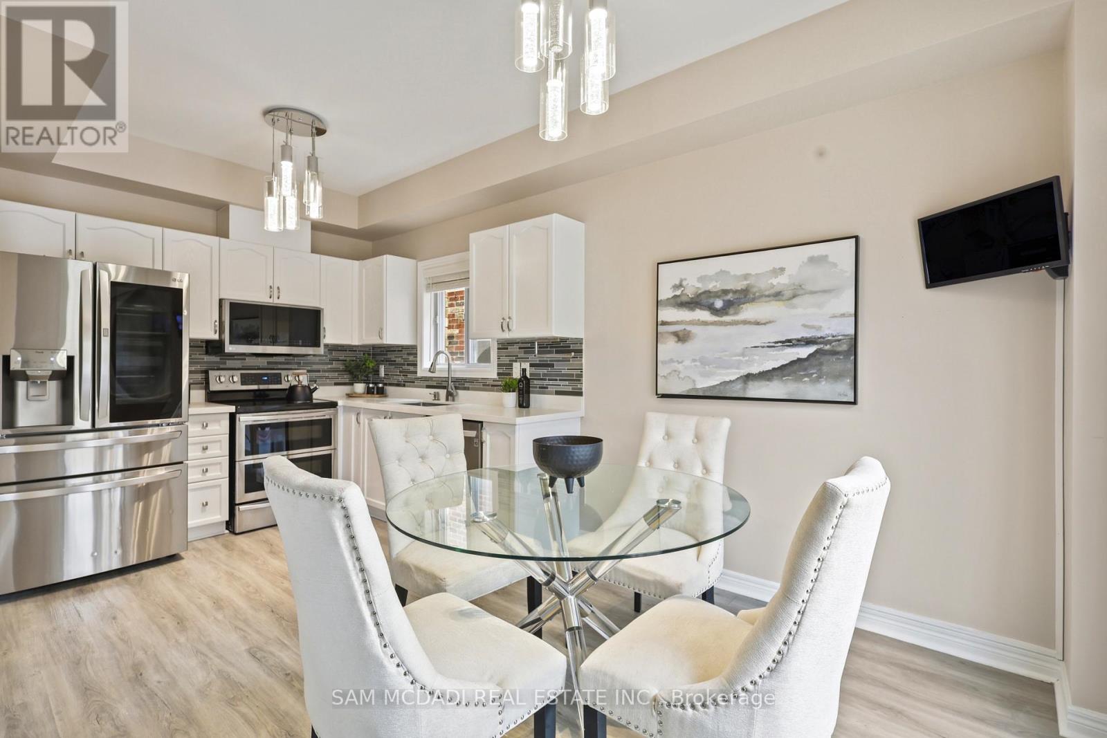 7195 Wrigley Court, Mississauga, Ontario  L5W 0C8 - Photo 8 - W13422826
