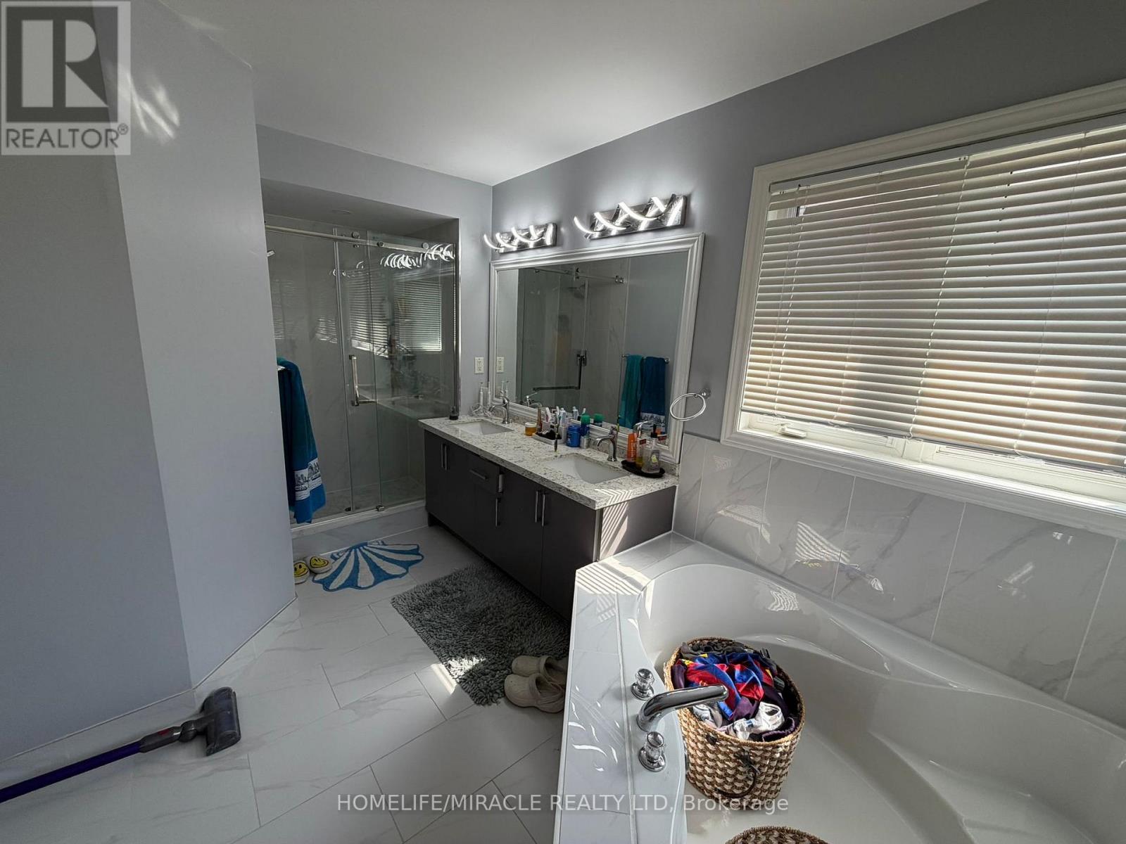 7549 Doverwood Drive, Mississauga, Ontario  L5N 8J3 - Photo 16 - W13422834