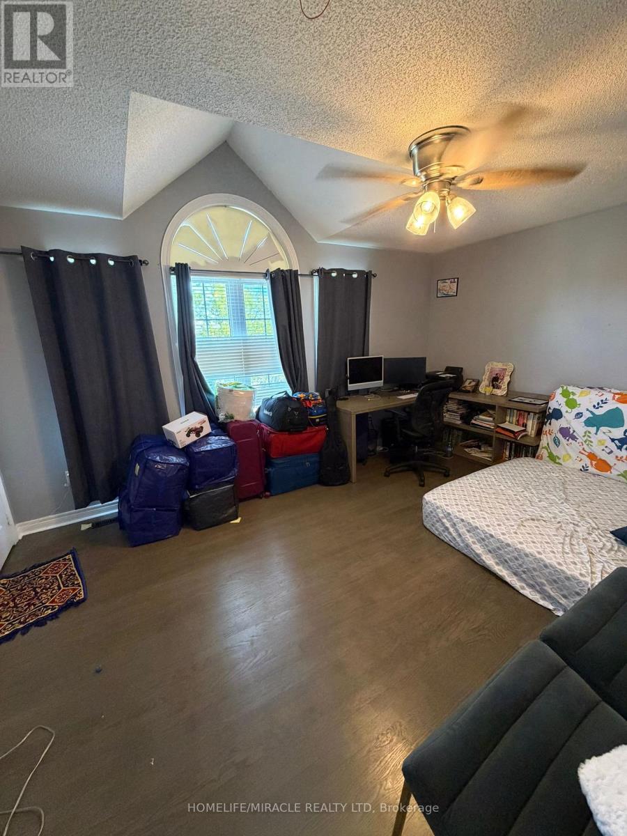 7549 Doverwood Drive, Mississauga, Ontario  L5N 8J3 - Photo 17 - W13422834