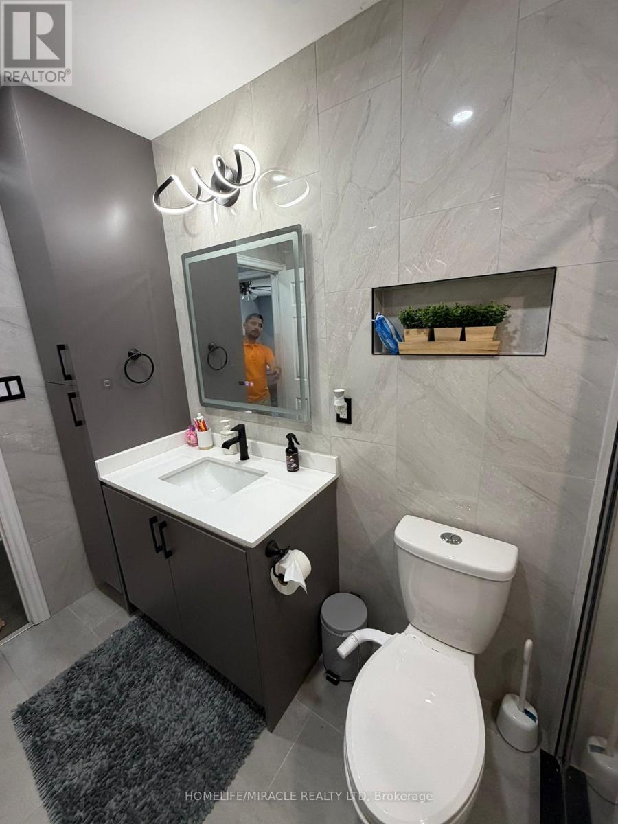 7549 Doverwood Drive, Mississauga, Ontario  L5N 8J3 - Photo 21 - W13422834