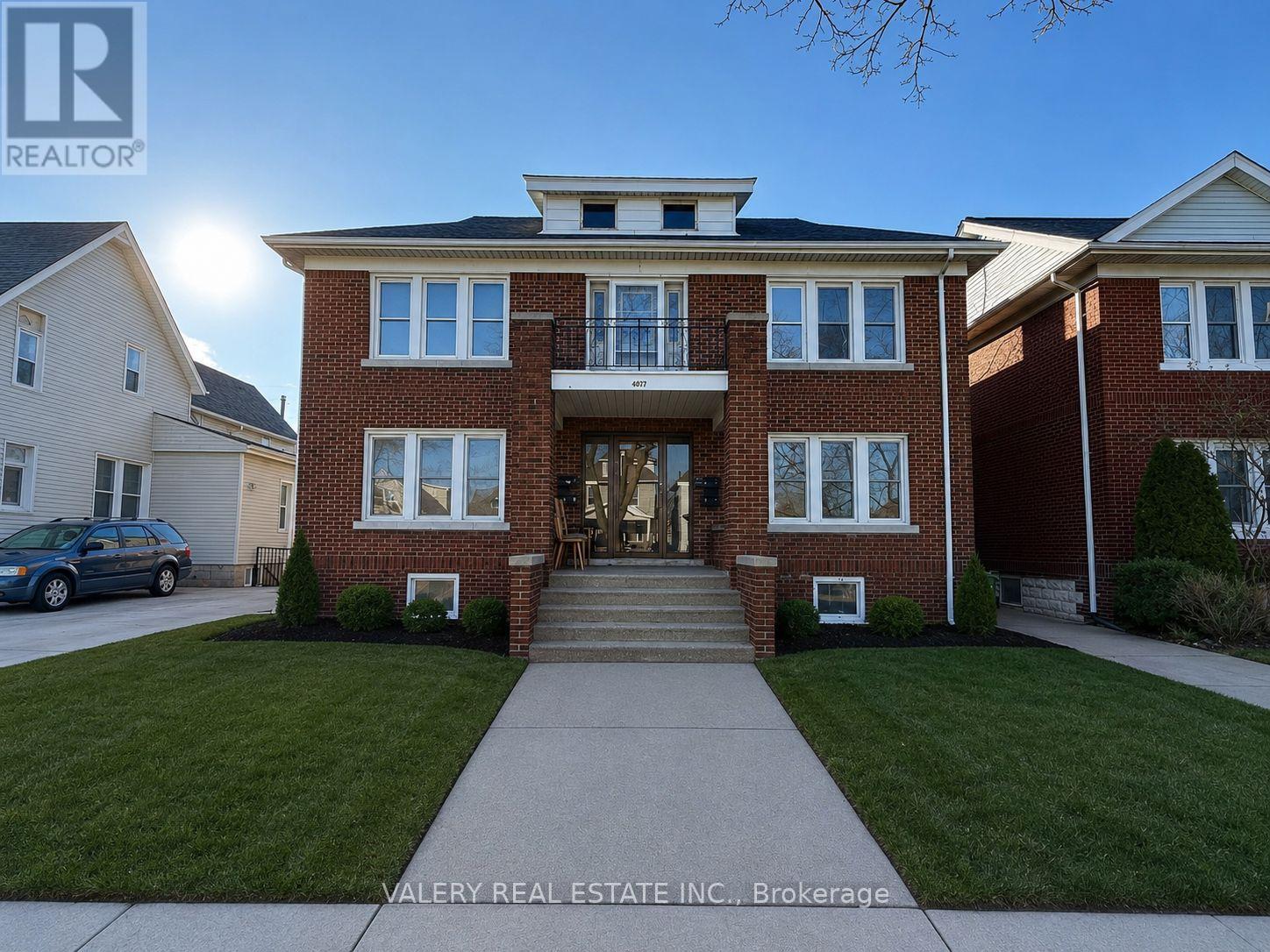 4 - 1093 HOWARD AVENUE, Windsor, Ontario