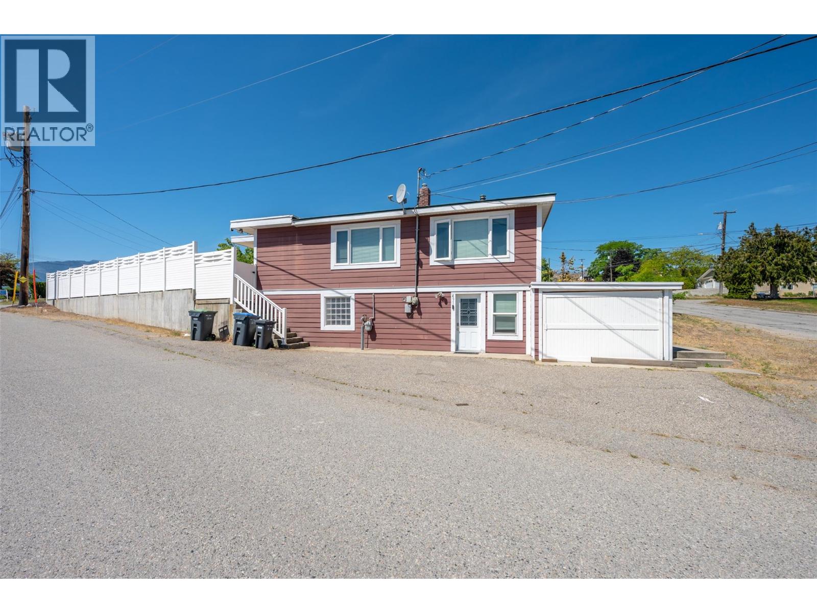 491 Eastside Avenue, Oliver, British Columbia  V0H 1T4 - Photo 2 - 10389540