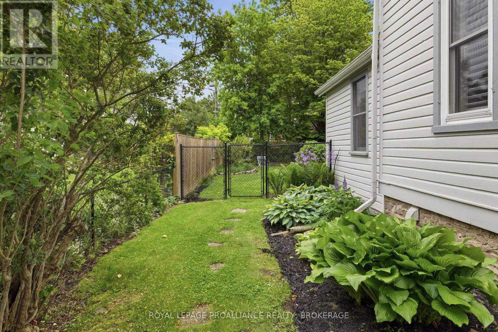 125 Arthur Street, Gananoque, Ontario K7G 1B1 - Photo 4 - X13422876