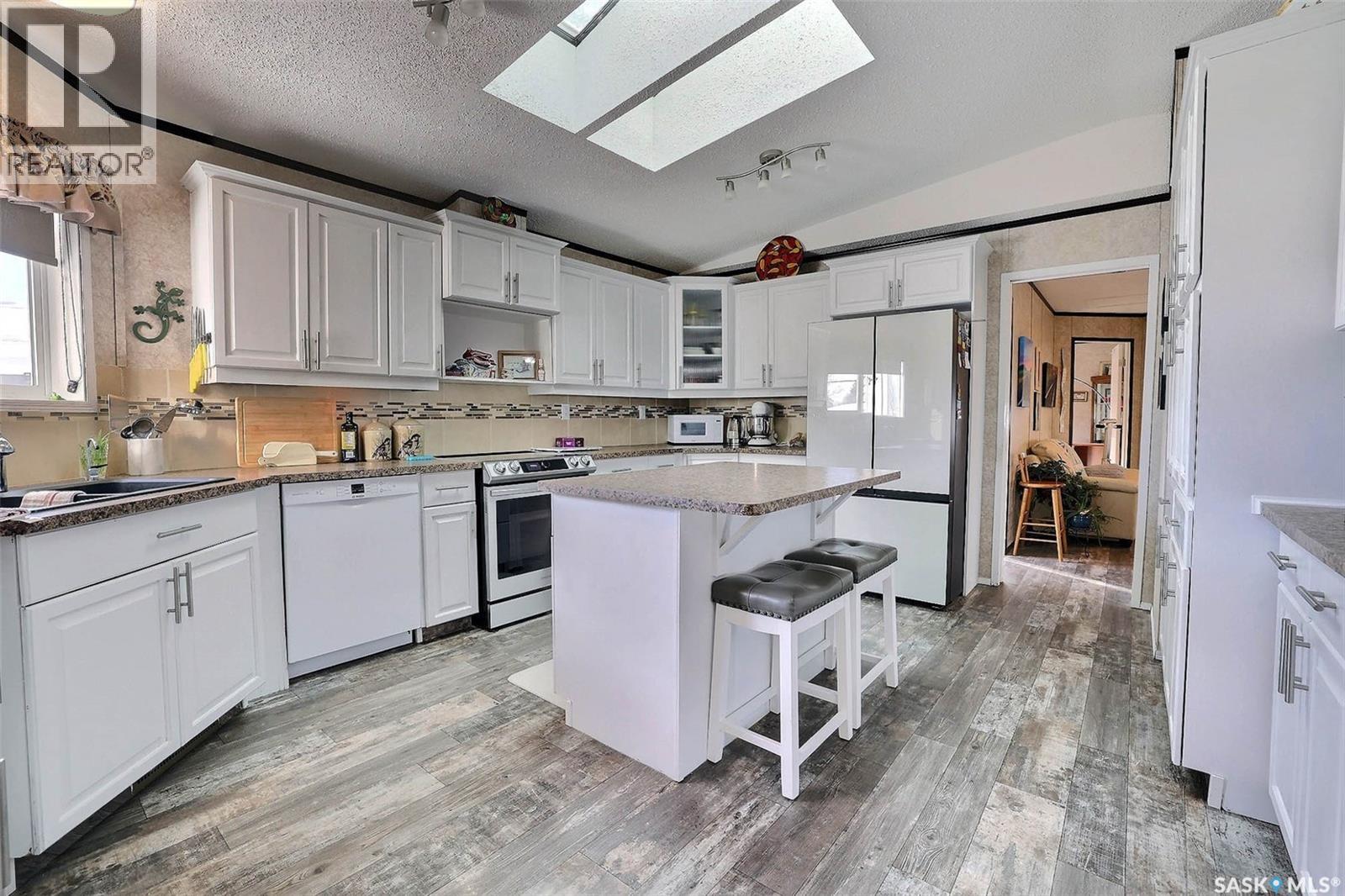 229 Poplar Street, Wolseley, Saskatchewan  S0G 5H0 - Photo 2 - SK029053