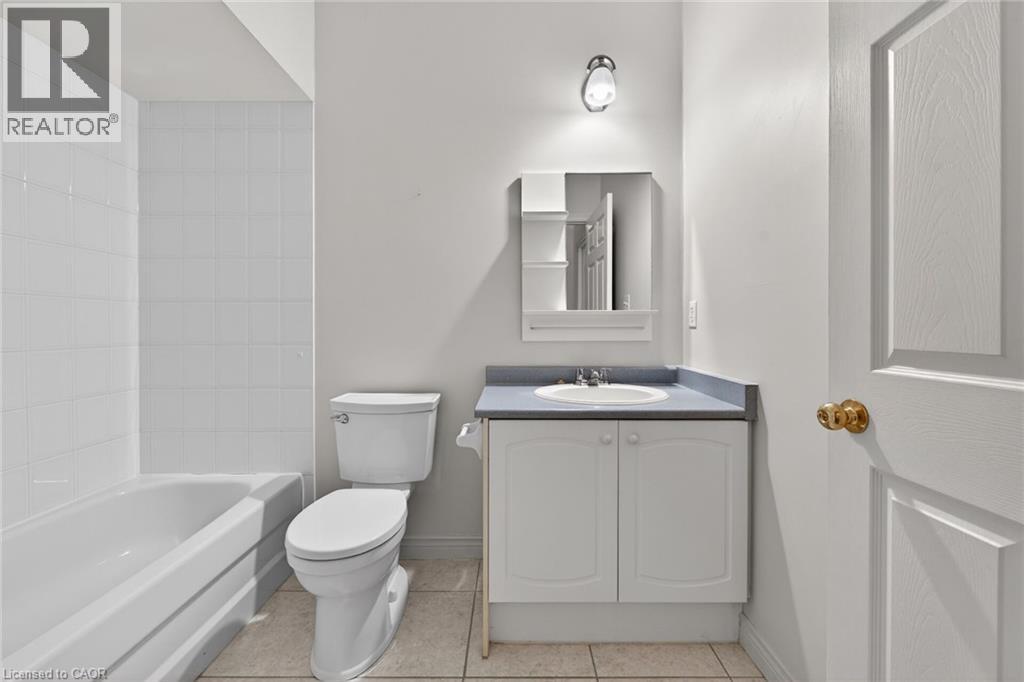 96 Bluelagoon Drive, Mount Hope, Ontario  L0R 1W0 - Photo 21 - 40837467