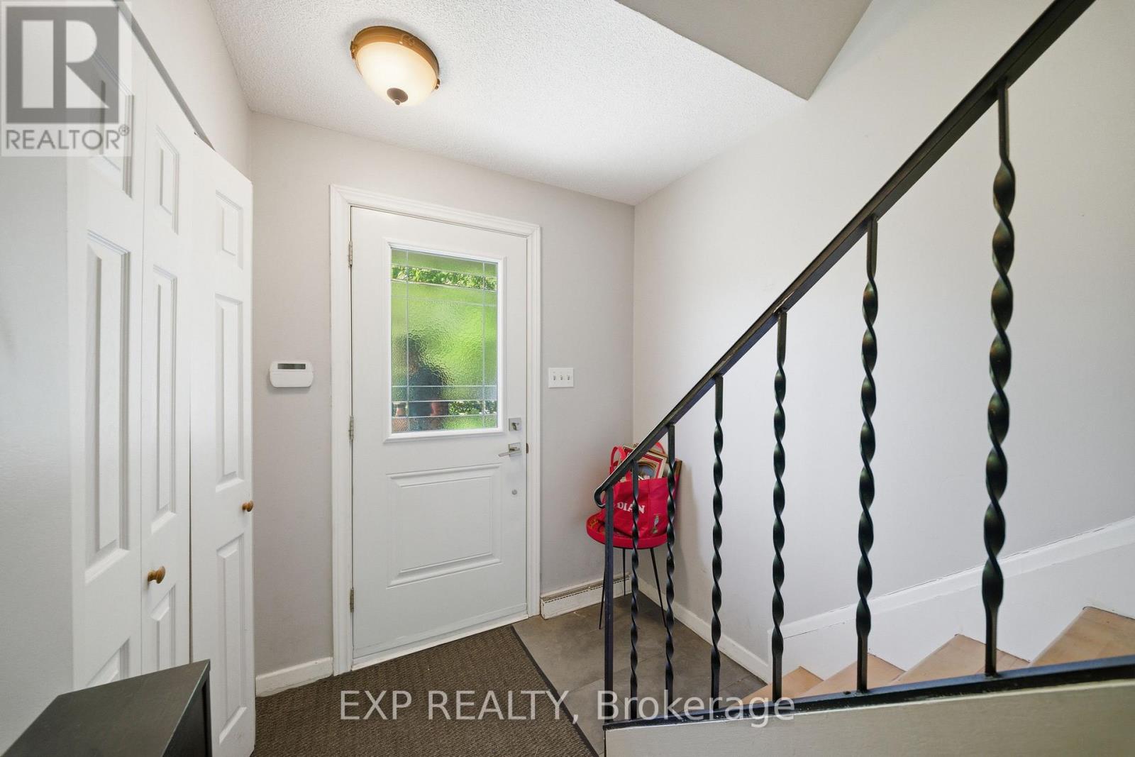 649 Westview Avenue, Ottawa, Ontario K1Z 6E3 - Photo 2 - X13422934