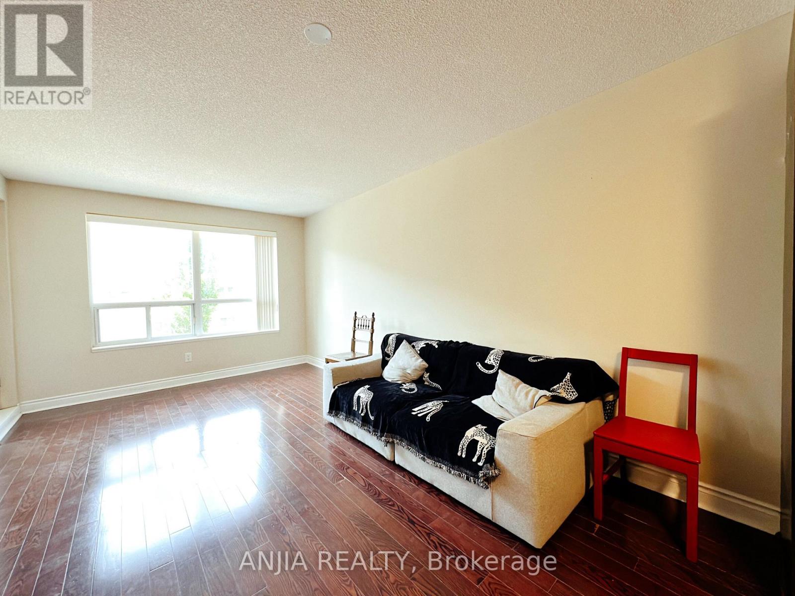 219a - 39 Galleria Parkway, Markham, Ontario  L3T 0A6 - Photo 6 - N12924090