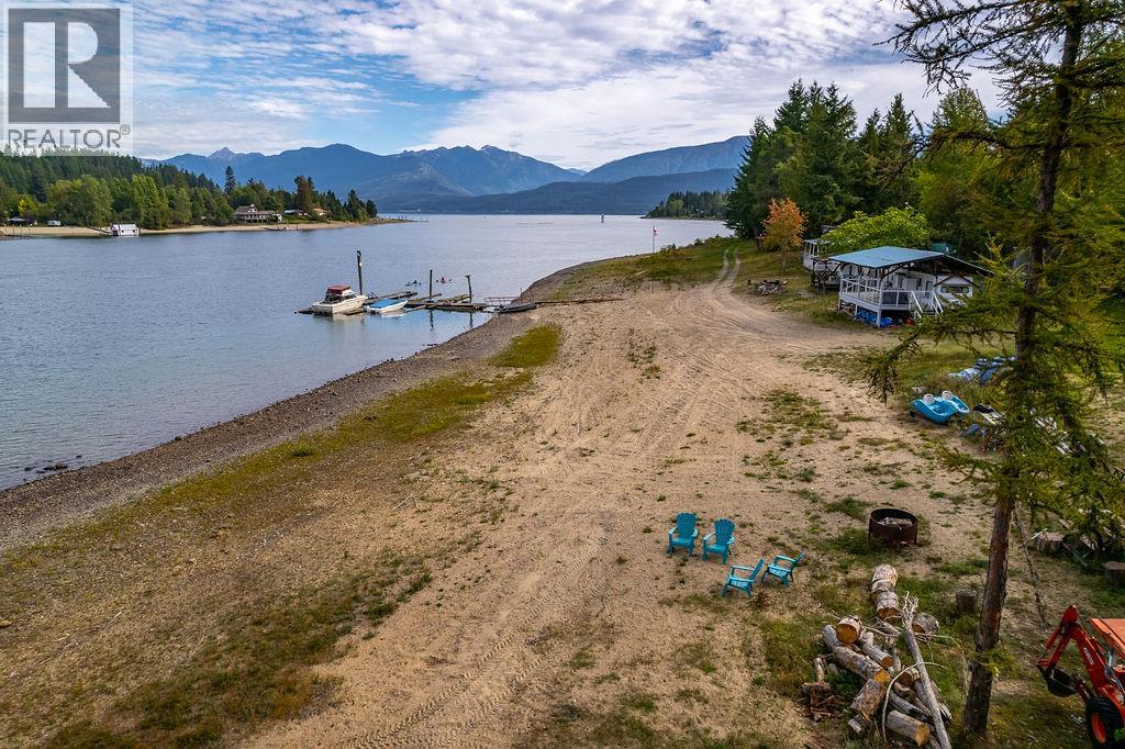 8275 East Procter Road, Procter, British Columbia  V0G 1C0 - Photo 18 - 10365994