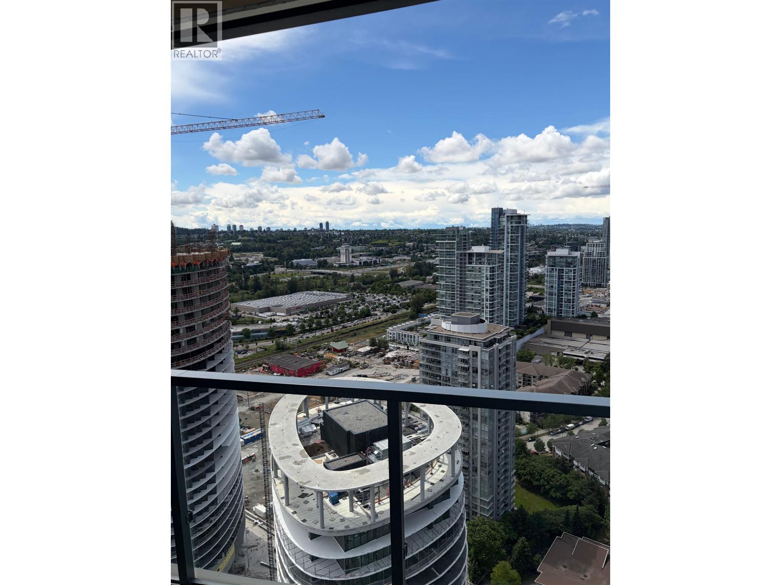 3004 4890 LOUGHEED HIGHWAY