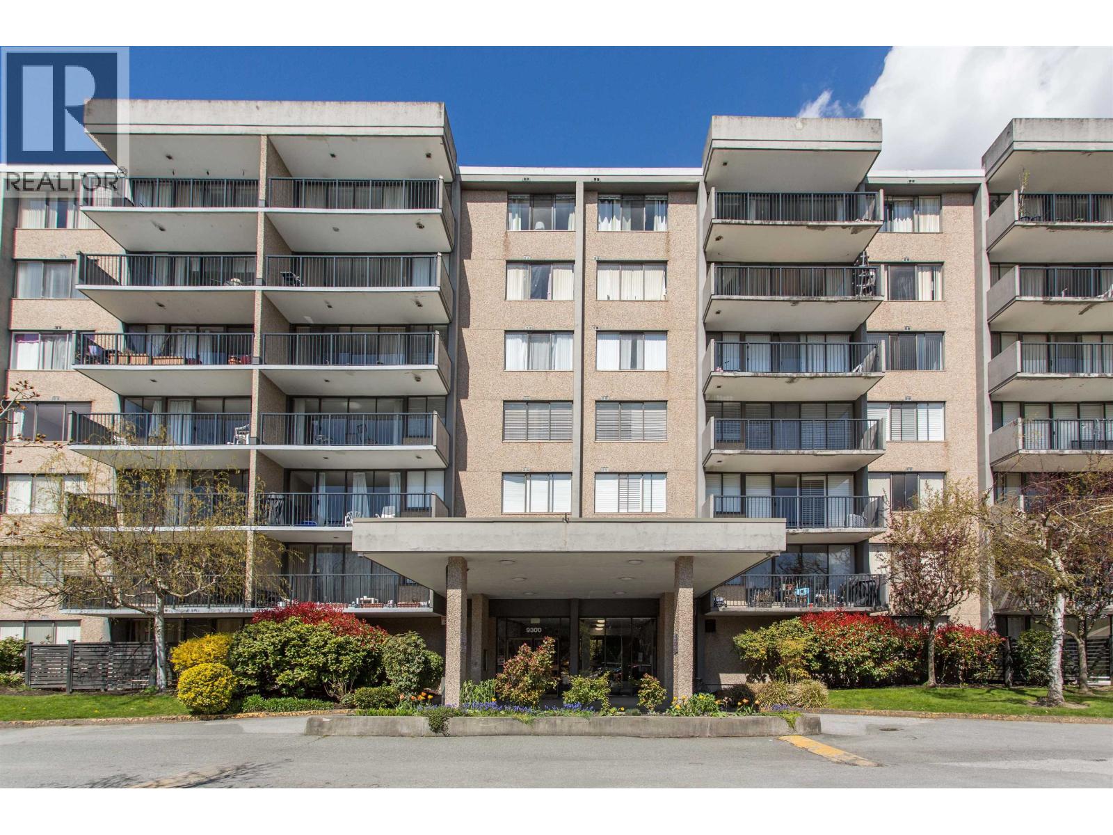 209 9300 PARKSVILLE DRIVE