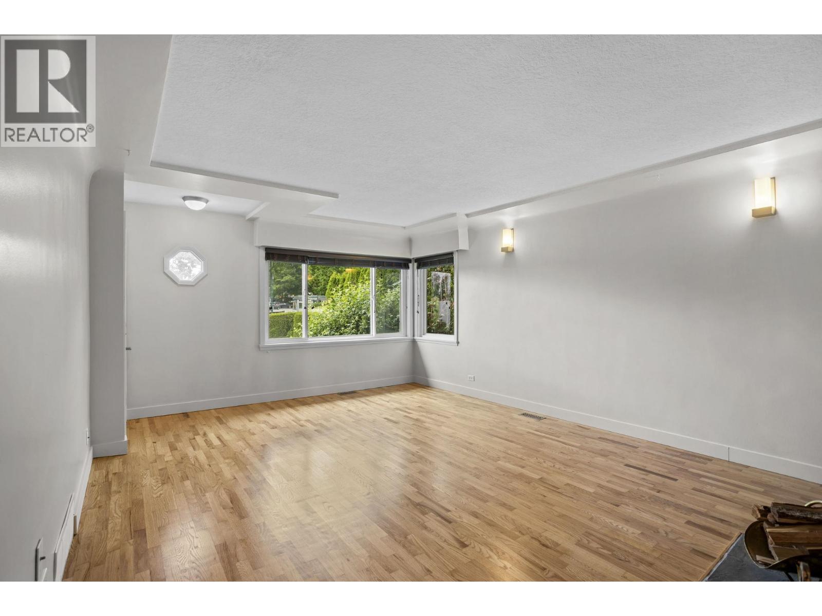 2925 Mcgill Street, Vancouver, British Columbia  V5K 1H8 - Photo 4 - R3134079