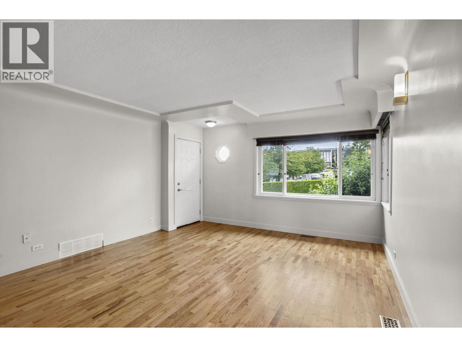 2925 Mcgill Street, Vancouver, British Columbia  V5K 1H8 - Photo 8 - R3134079