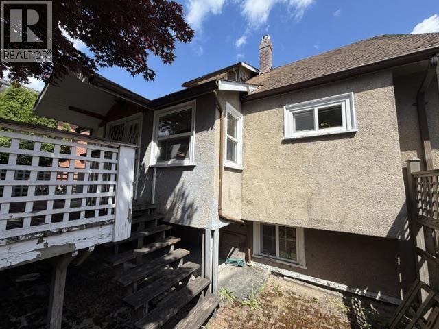 7079 Waverley Avenue, Burnaby, British Columbia  V5J 4A4 - Photo 7 - R3134126
