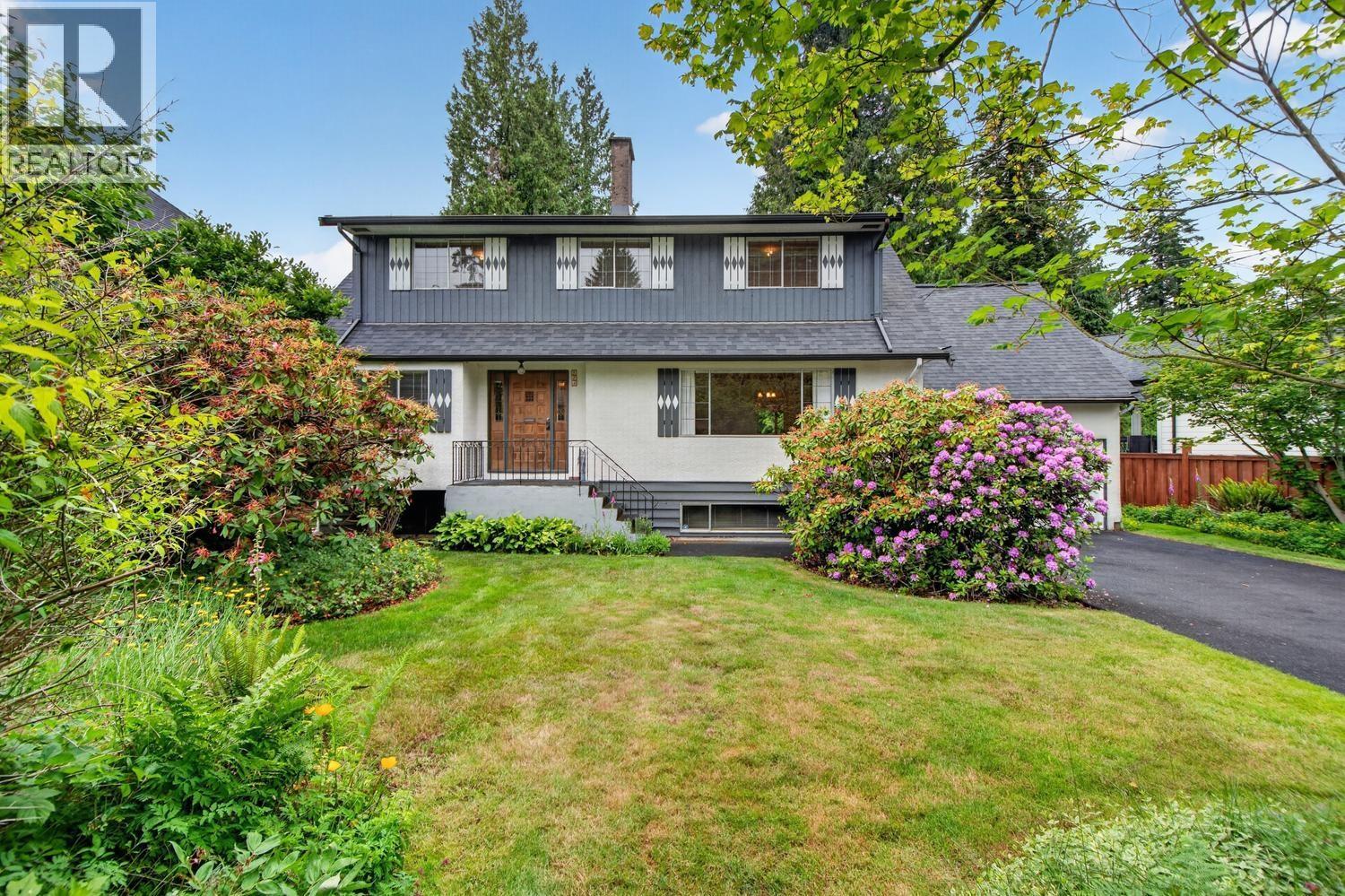 888 SEYMOUR DRIVE, Coquitlam, British Columbia