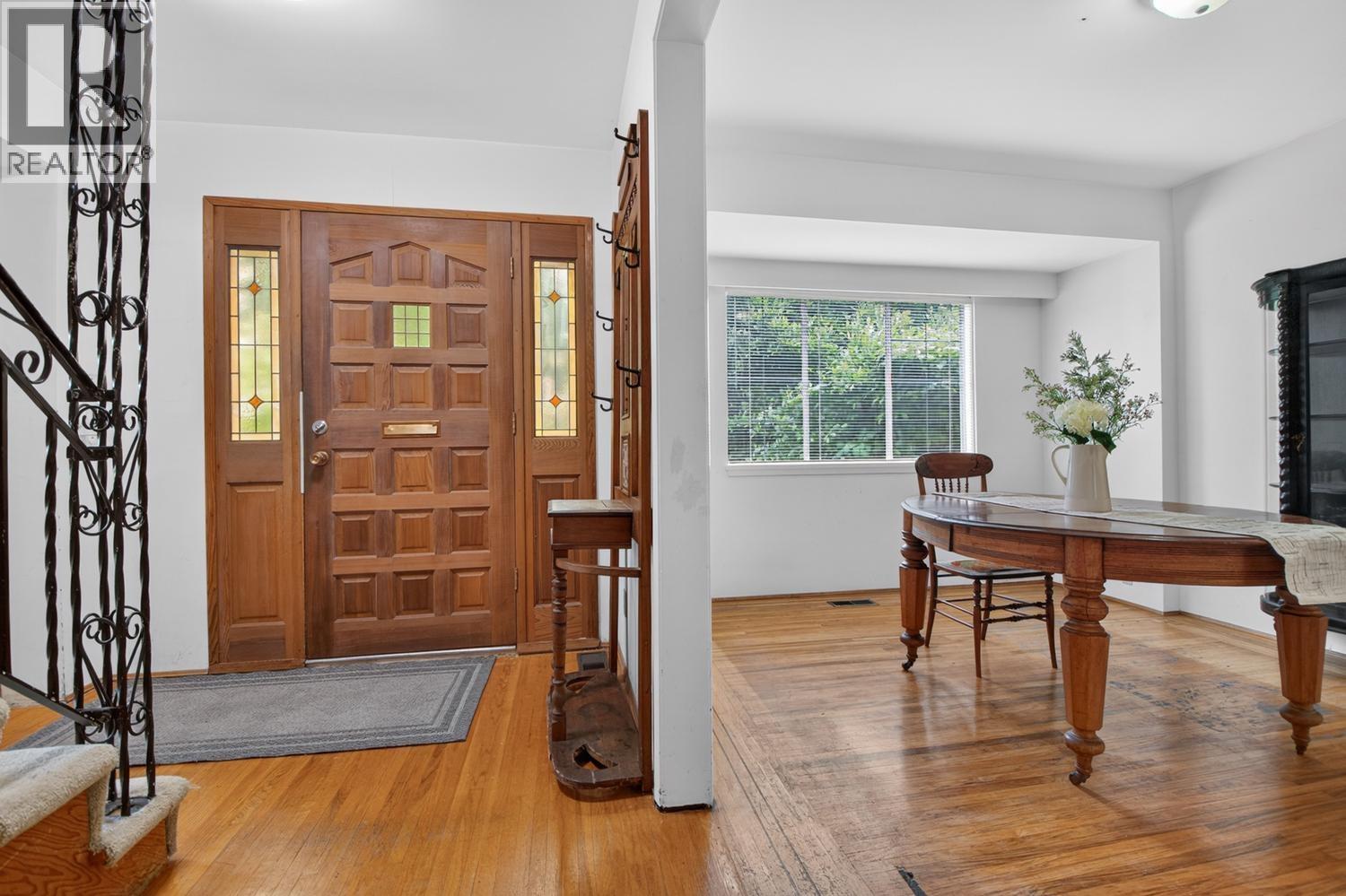 888 Seymour Drive, Coquitlam, British Columbia  V3J 6V7 - Photo 10 - R3134186