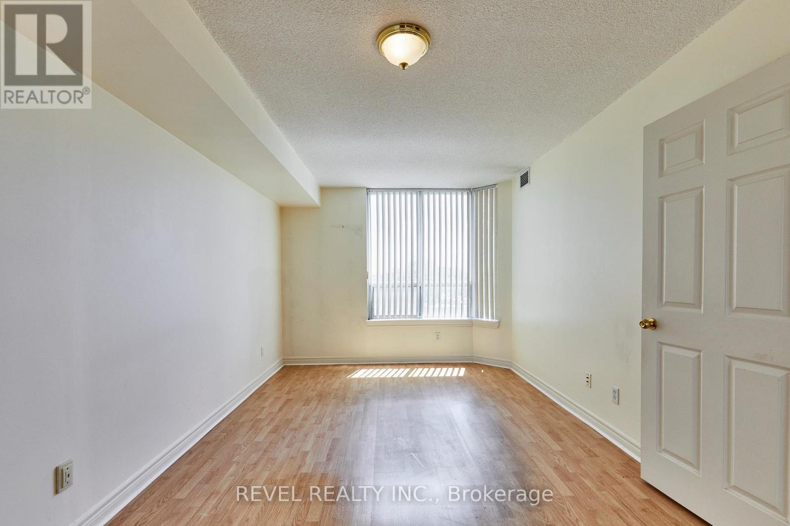 210 - 1700 Eglinton Avenue E, Toronto, Ontario  M4A 2X4 - Photo 4 - C13422622