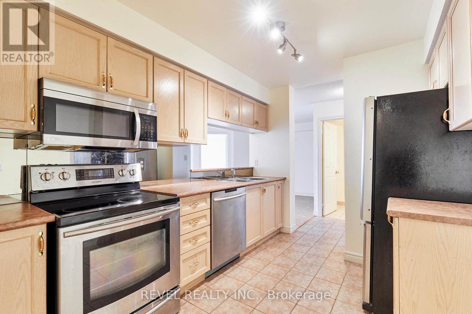 210 - 1700 Eglinton Avenue E, Toronto, Ontario  M4A 2X4 - Photo 8 - C13422622