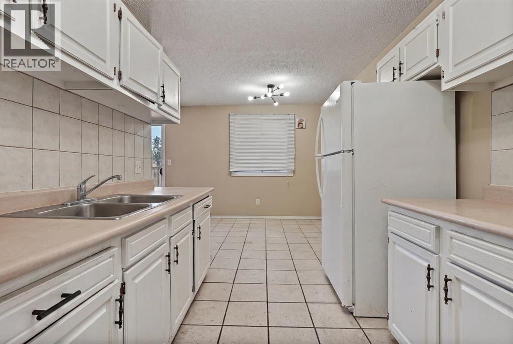 35, 5 Acadia Road W, Lethbridge, Alberta  T1K 4C1 - Photo 8 - A2319104