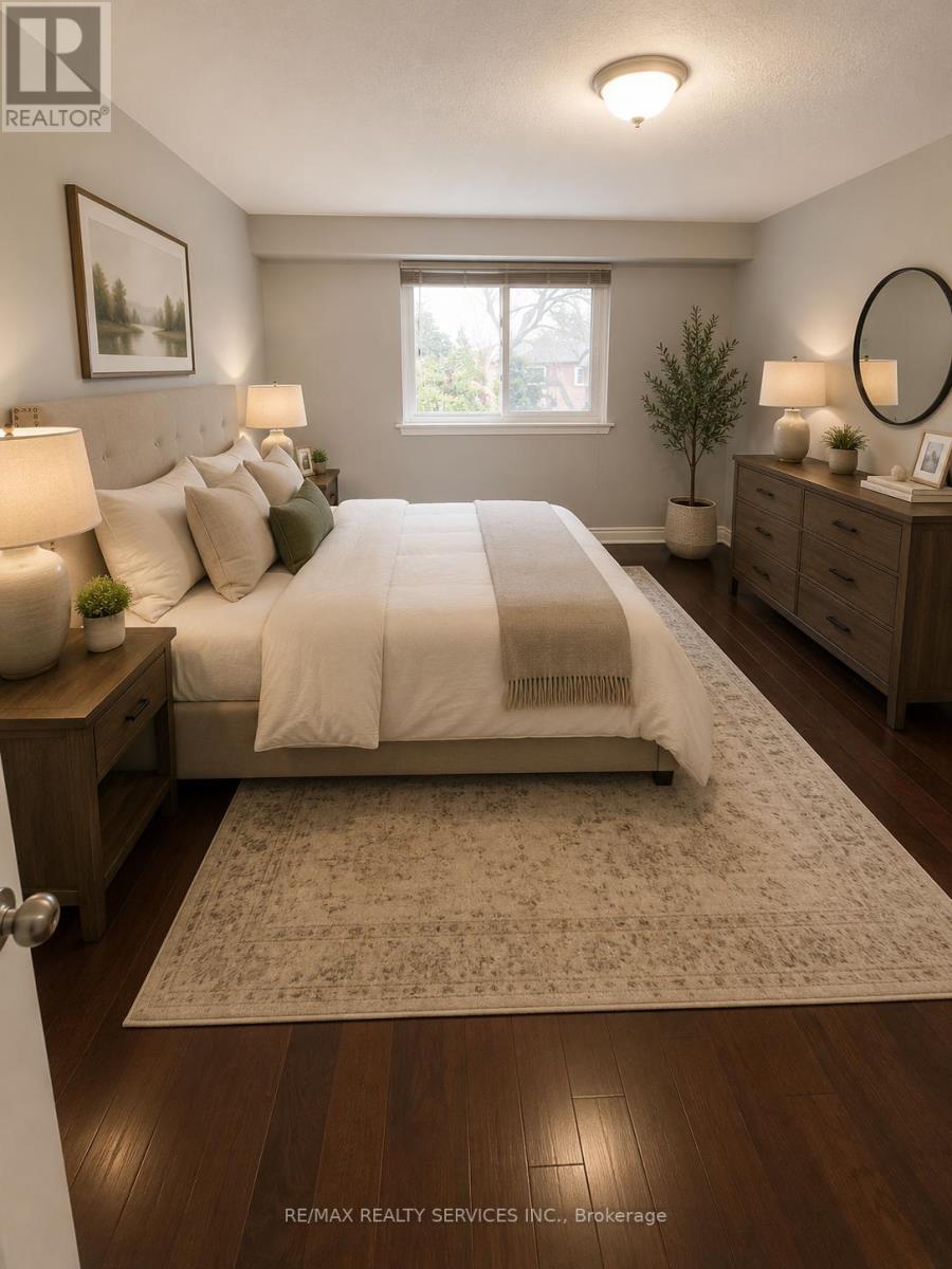 7731 Redstone Road, Mississauga, Ontario  L4T 2C1 - Photo 8 - W13422862