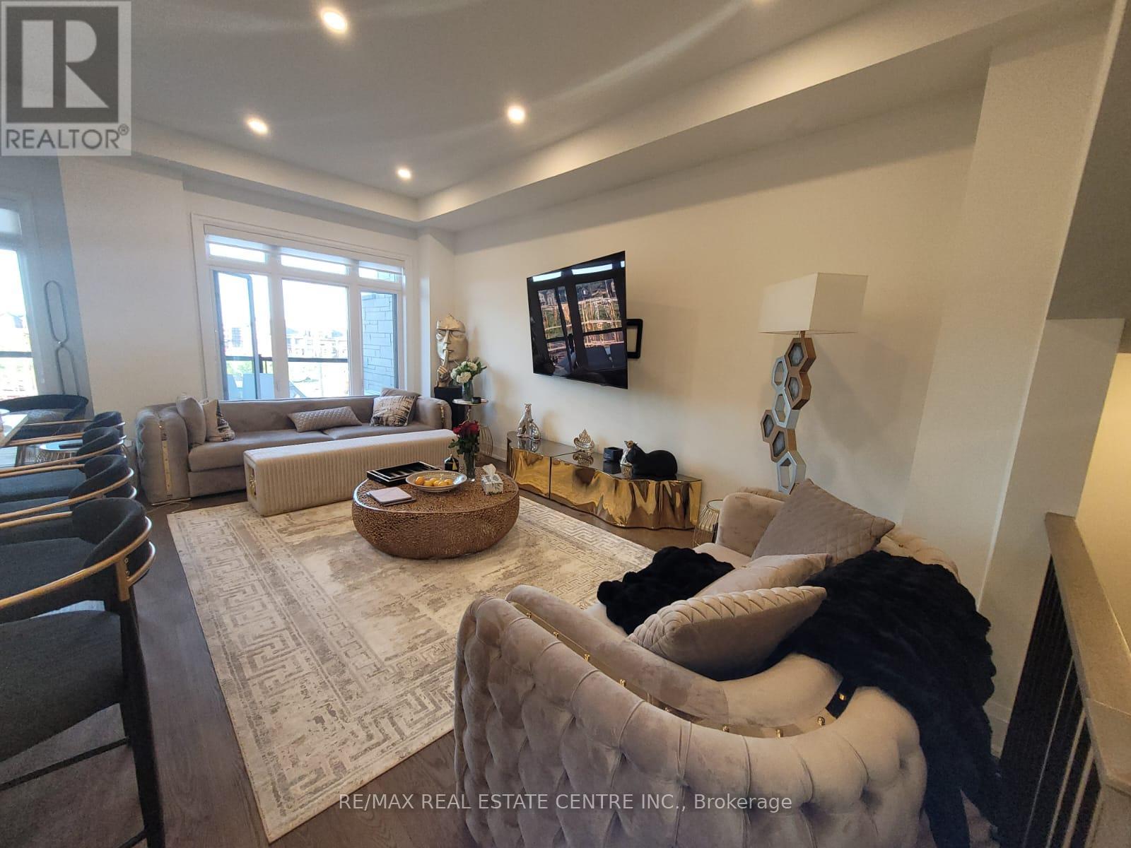 3294 Umar Avenue, Oakville, Ontario  L6M 4K1 - Photo 7 - W13422890