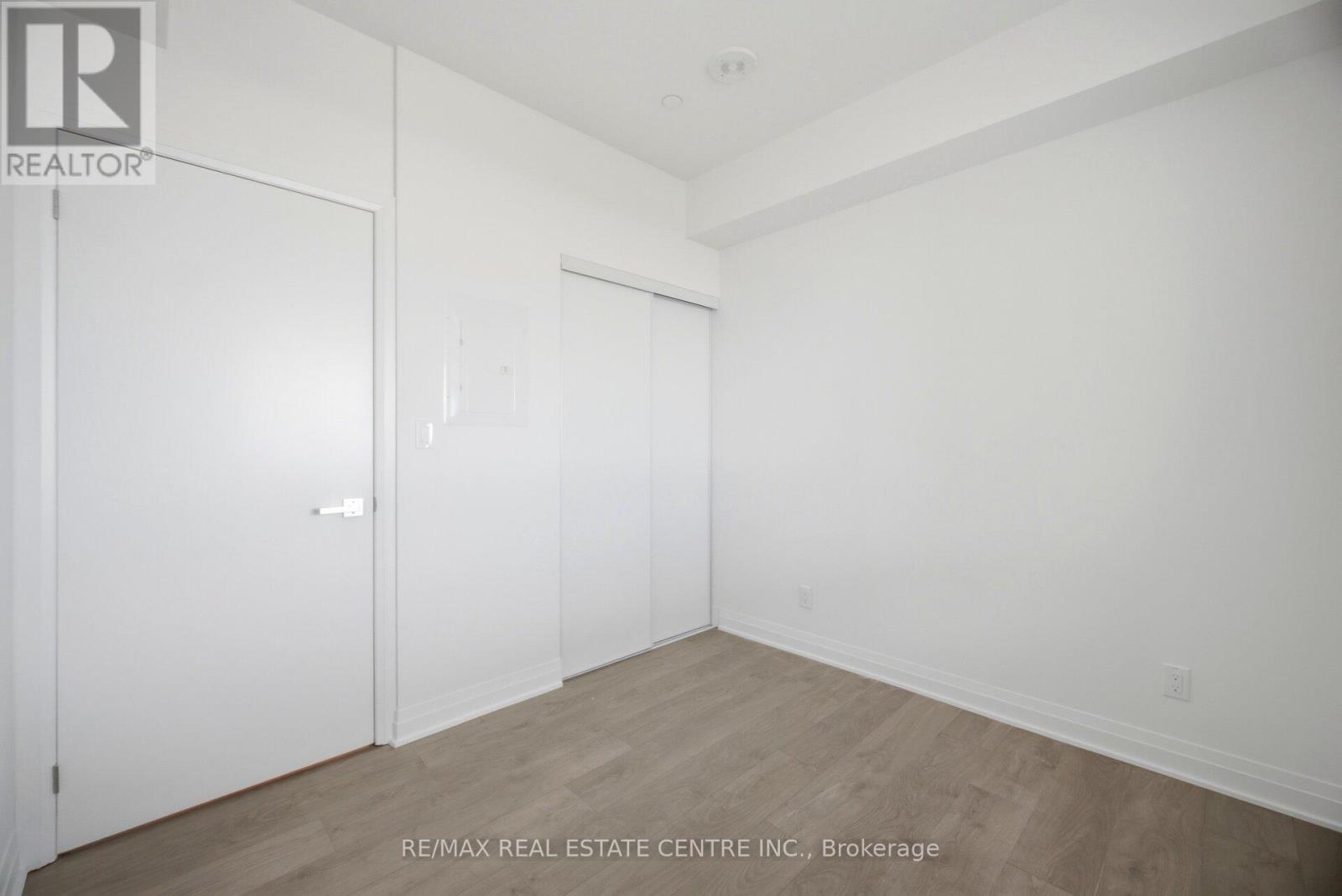 2404 - 4015 The Exchange, Mississauga, Ontario  L5B 0N9 - Photo 32 - W13422898