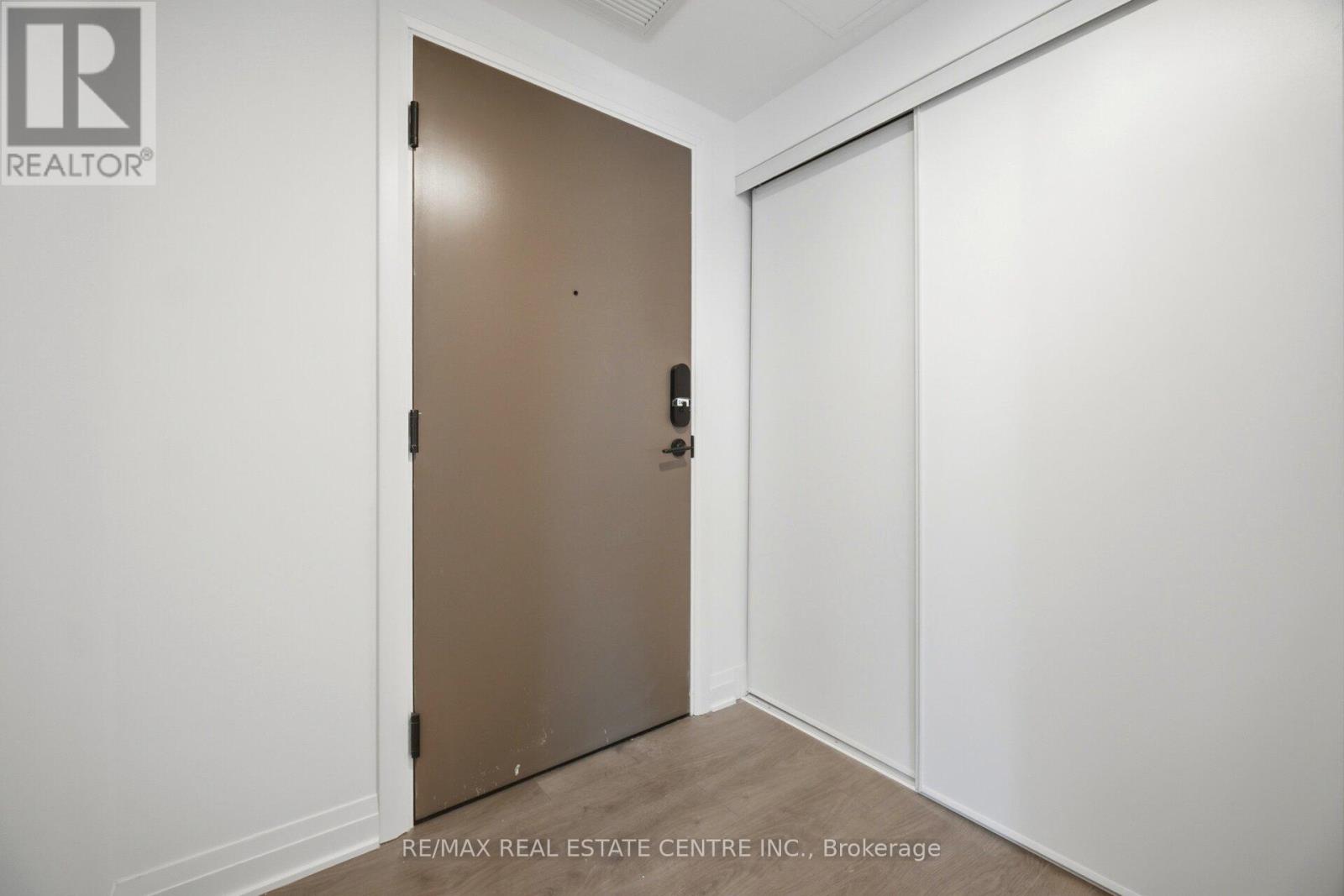 2404 - 4015 The Exchange, Mississauga, Ontario  L5B 0N9 - Photo 8 - W13422898