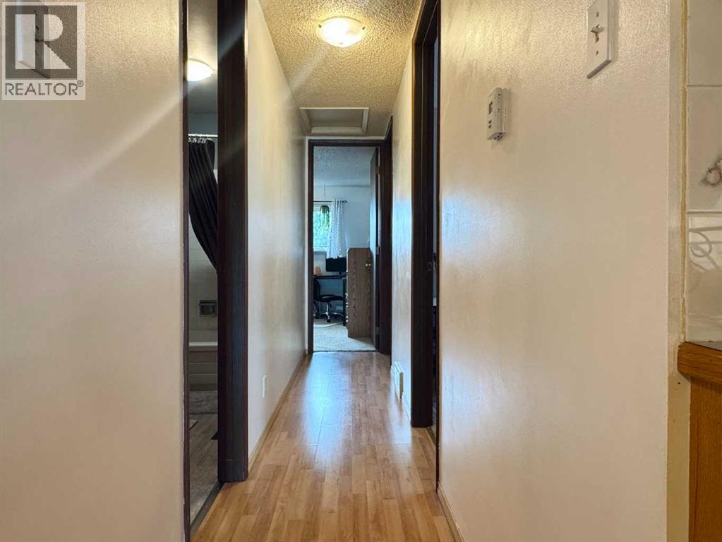 42 Selkirk Road W, Lethbridge, Alberta  T1K 4N6 - Photo 12 - A2314012