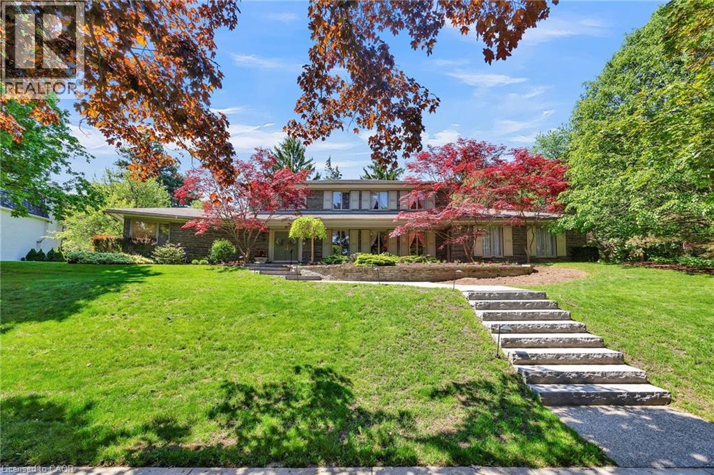 61 HUNTLEY Crescent, Kitchener, Ontario