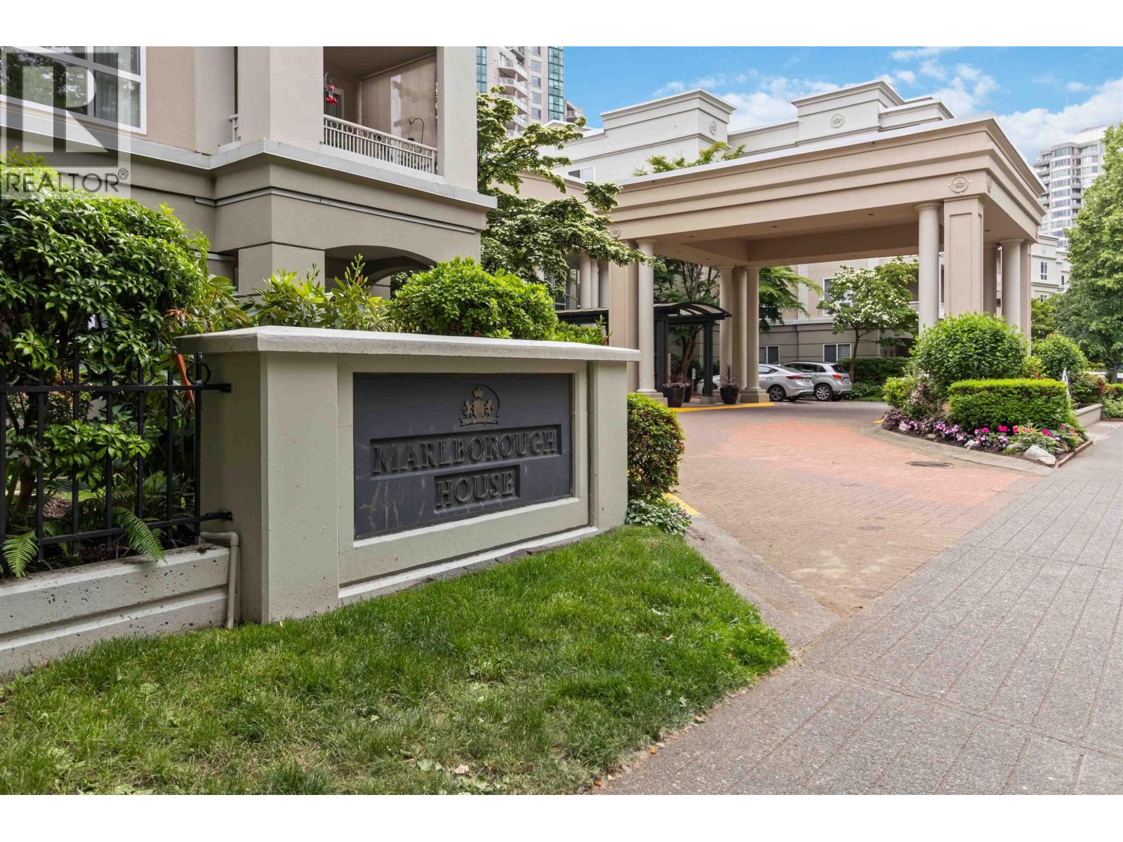 226 3098 Guildford Way, Coquitlam, British Columbia  V3B 7W8 - Photo 2 - R3132366