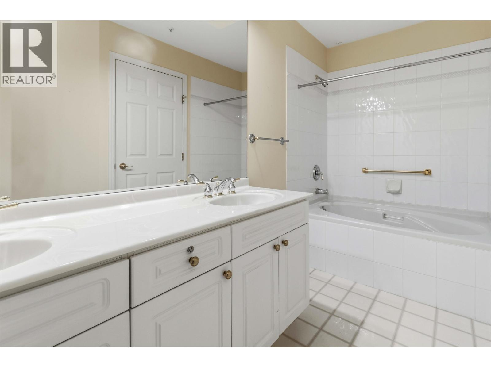 226 3098 Guildford Way, Coquitlam, British Columbia  V3B 7W8 - Photo 12 - R3132366