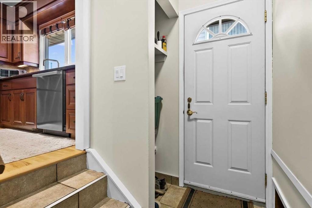43 Scenic Acres Drive NW, Calgary, Alberta  T3L 1A2 - Photo 23 - A2317485